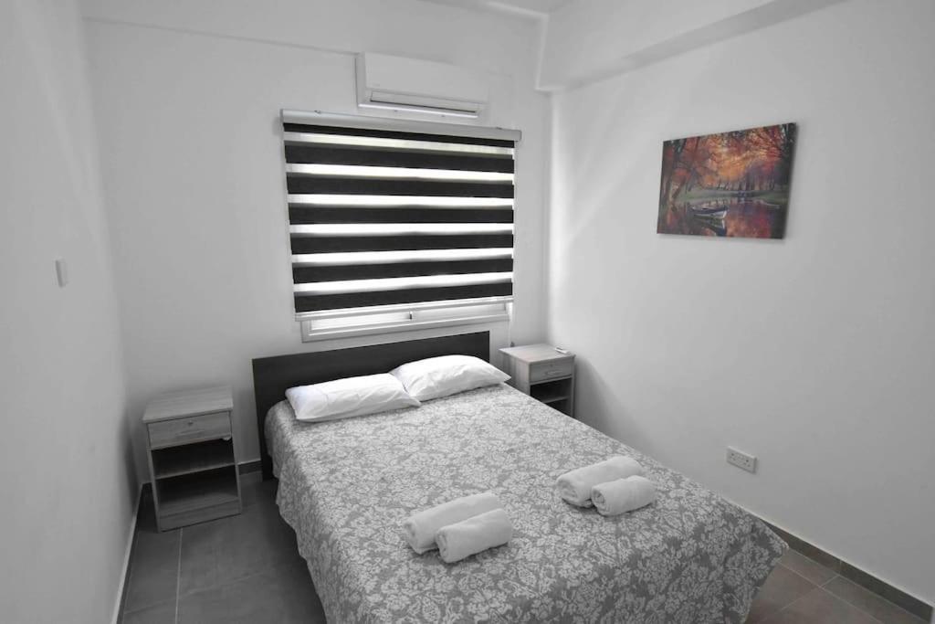 Glabur Stays - The Luxurious 3 Bdr - Cozy Apt Newly Renovated, Nicosia City Agios Dhometios Esterno foto