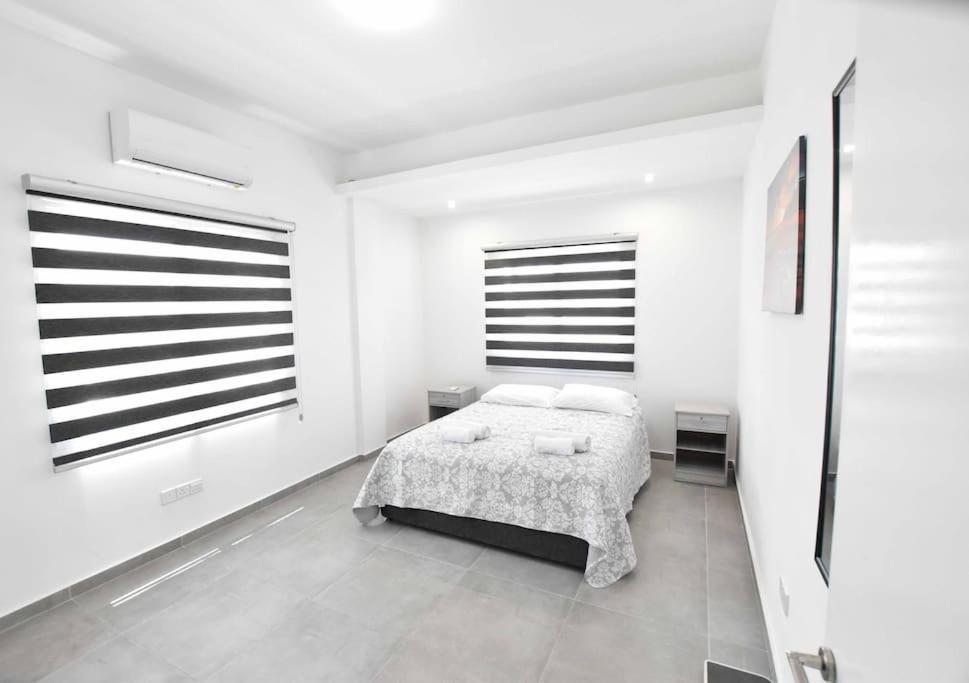 Glabur Stays - The Luxurious 3 Bdr - Cozy Apt Newly Renovated, Nicosia City Agios Dhometios Esterno foto